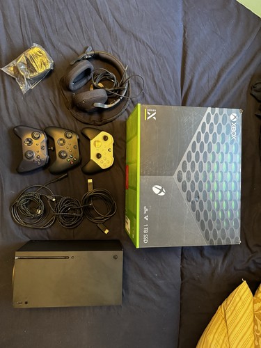 Xbox series console - series,